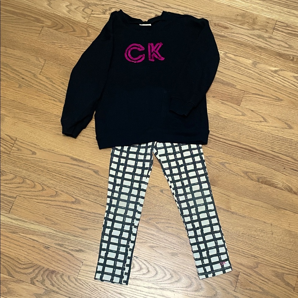 Calvin Klein Jeans 2-pieces Black and White Checkered Pants and black sweater